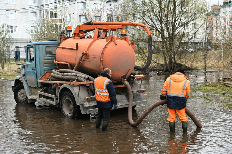 Власти Ярославля рассказали, как устраняют последствия подтопления во Фрунзенском районе