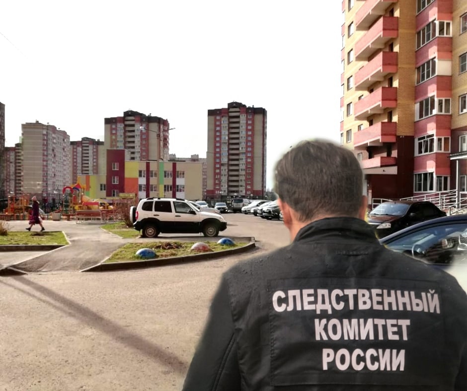 В Ярославле 29-летний мужчина выпал из окна 12-го этажа