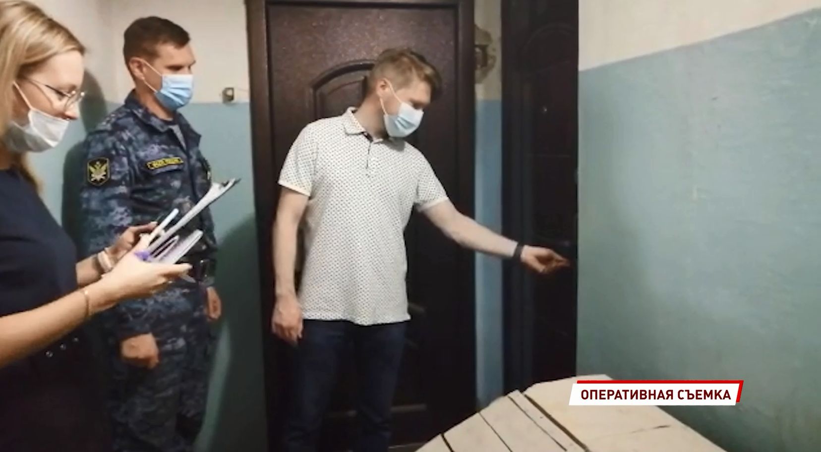 Во Фрунзенском районе Ярославля новый владелец квартиры смог заехать только с помощью приставов
