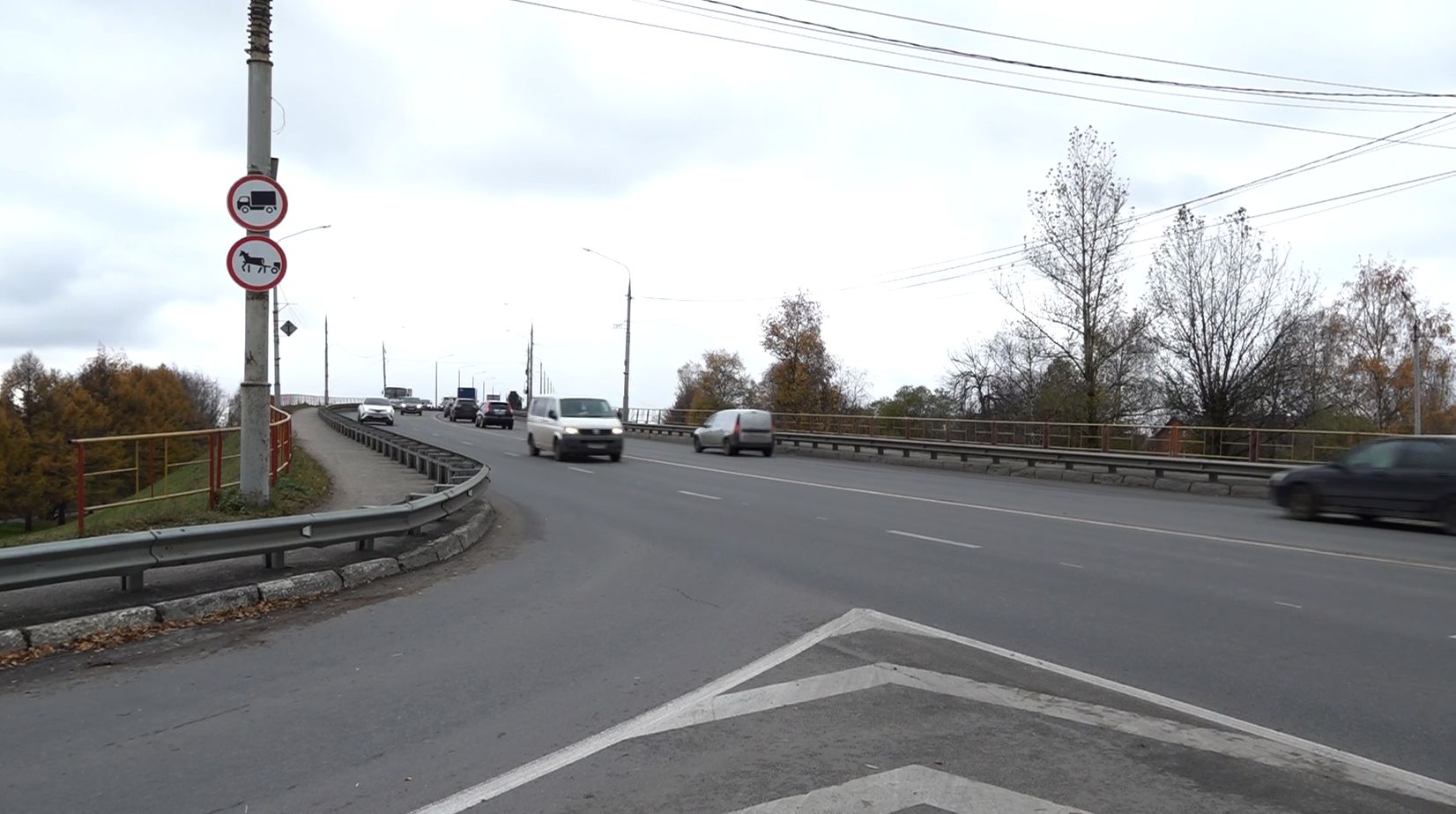 В этом году масштабной замены дорожного полотна на Октябрьском мосту в Ярославле не будет