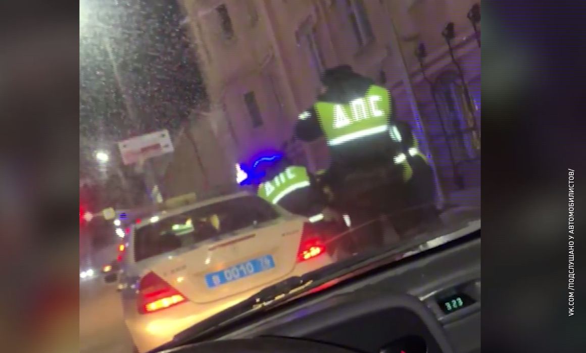 В соцсетях появились кадры пьяного дебоша на улице Свободы в Ярославле
