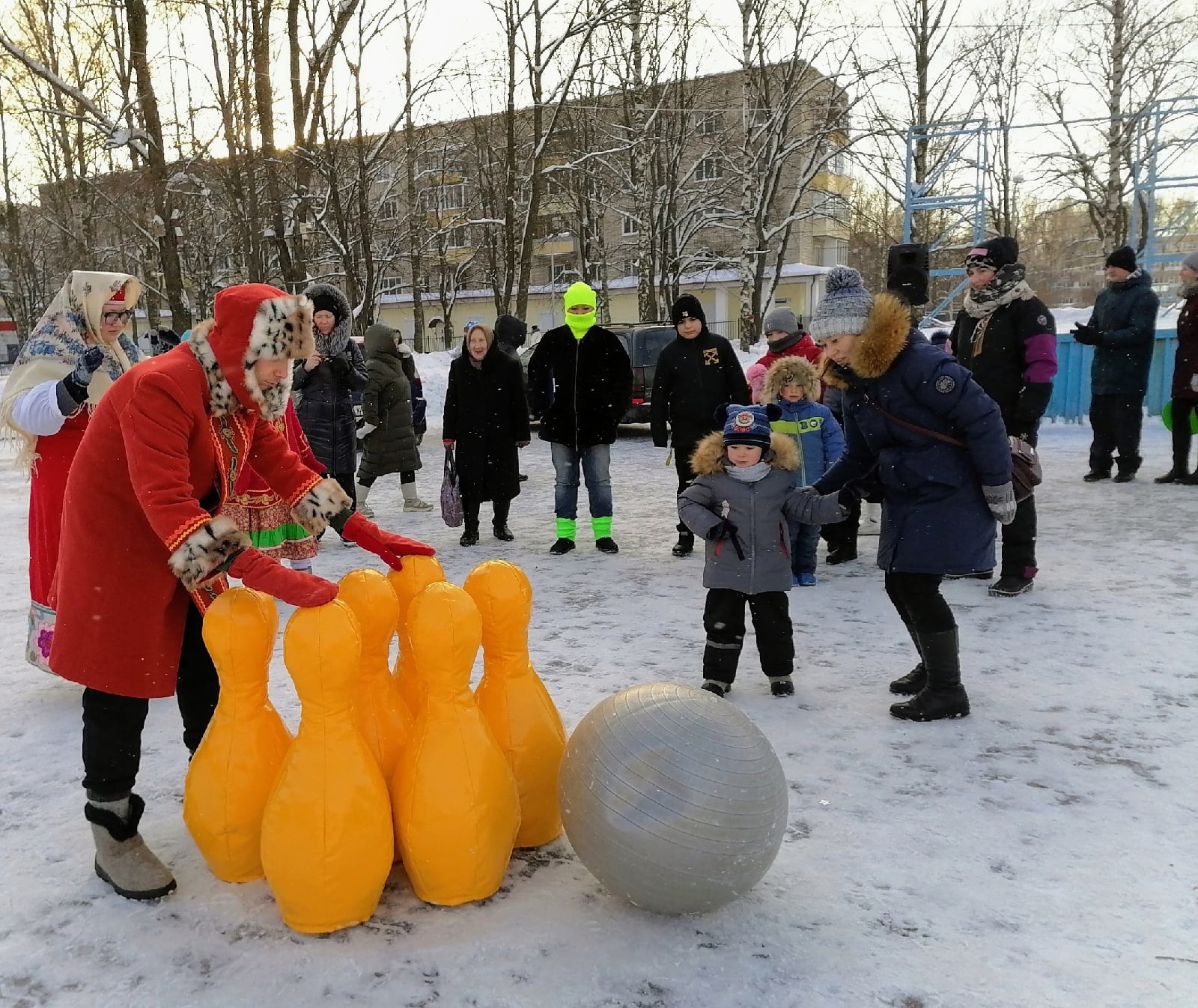 В Дзержинском районе Ярославля состоялся богатырский турнир