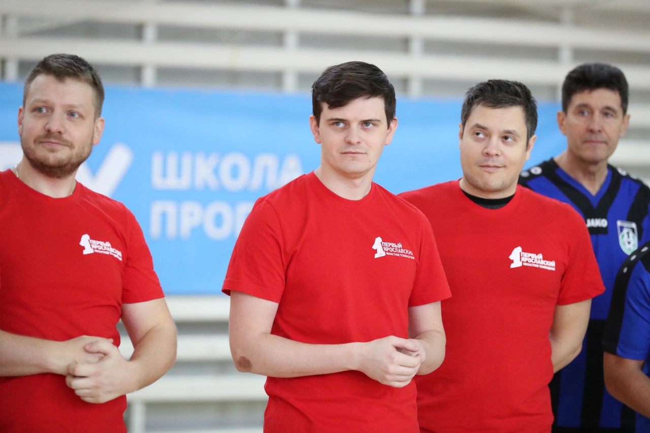 Команда «Первого Ярославского» сыграла в мини-футбол на юбилее «Шинника»