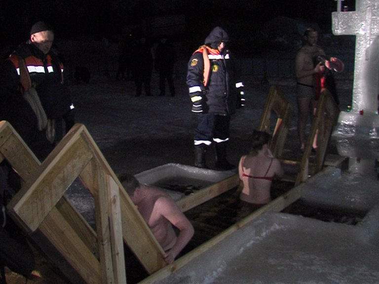 В Ярославле временно ограничат движение транспорта из-за празднования Крещения: где не проехать
