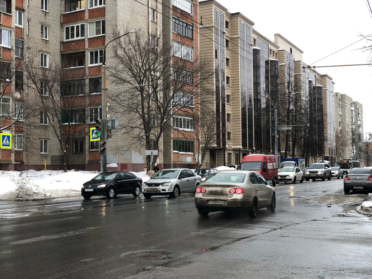В целях исключения конфликтов: в Ярославле на улице Чайковского ограничат остановку и стоянку автомобилей