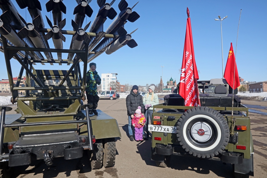 В Ярославле прошел автопробег, посвященный воссоединению Крыма с Россией