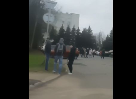 Роддом пришлось эвакуировать: в Ярославской области зафиксировали звонки о возможной угрозе
