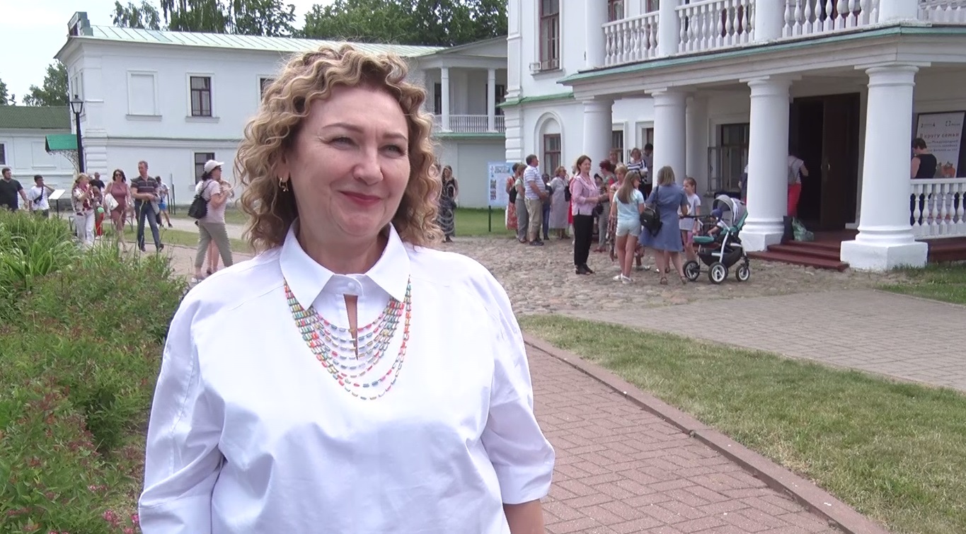 В «Карабихе» проходит праздник поэзии, посвященный творчеству Некрасова