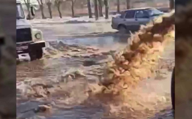 Город остался без воды: в Ростове Великом оперативно устранили крупную коммунальную аварию