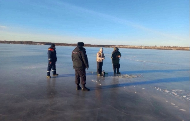 Поиски тела продолжаются: в Угличе велосипедист провалился под лед