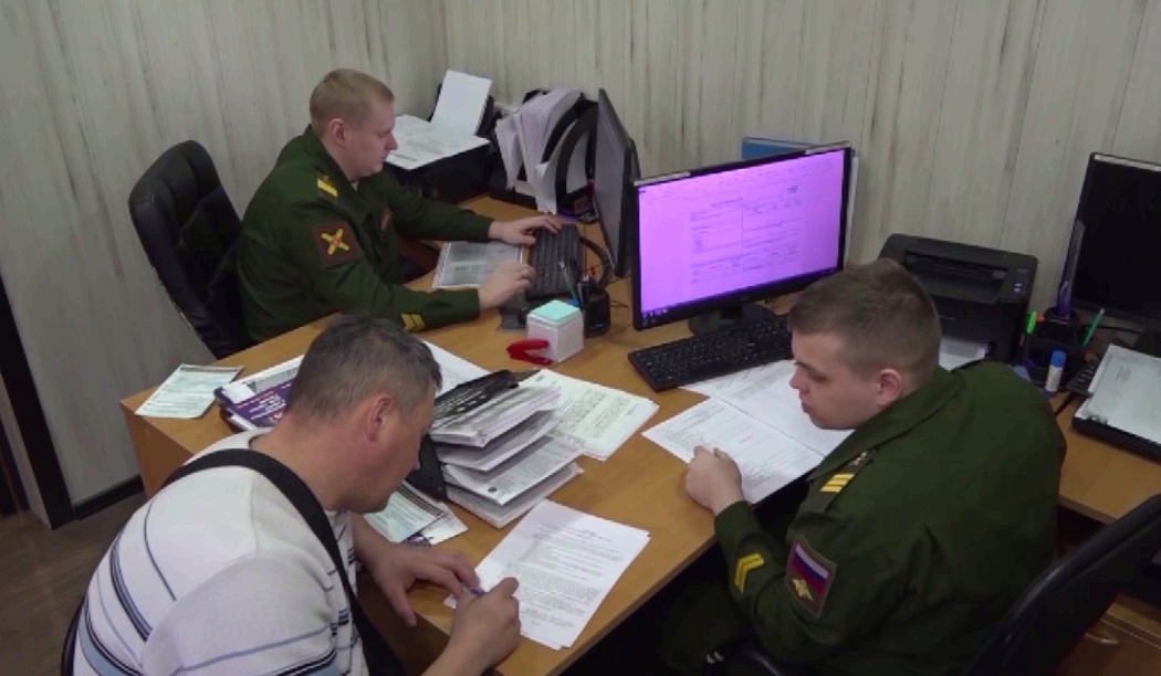 Ярославцев приглашают заключить контракт и получить широкий ряд гарантированных мер поддержки