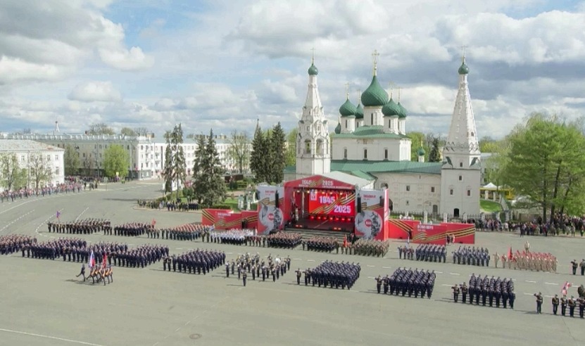 В центре Ярославля прошел парад Победы