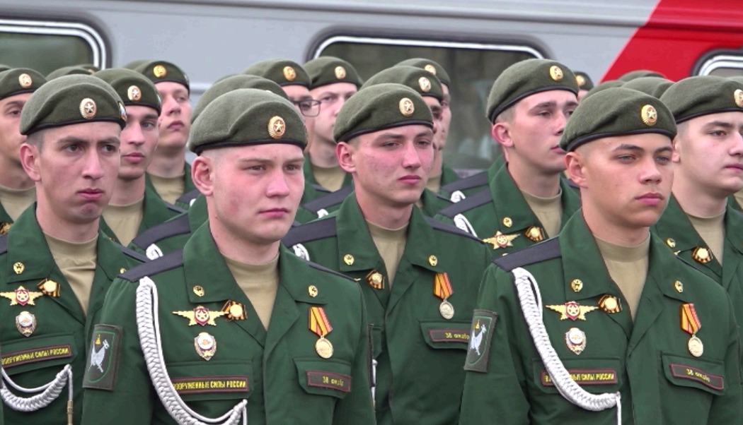 В Ярославль вернулись участвовавшие в главном параде страны военнослужащие