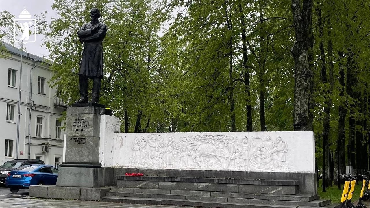 На Волжской набережной в Ярославле снесли новую точку общепита
