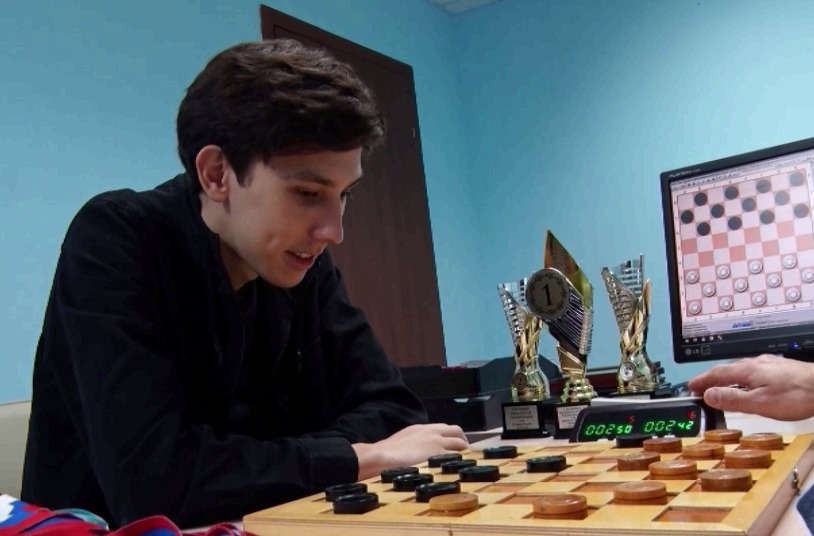 Ярославец стал чемпионом мира по стоклеточным шашкам среди спортсменов с ОВЗ