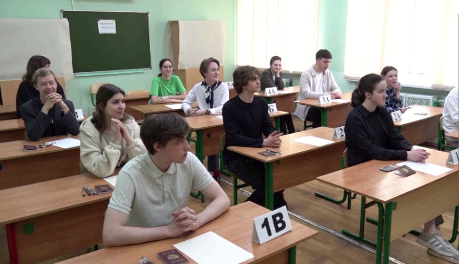 Более 5 тысяч ярославских школьников написали самый массовый ЕГЭ