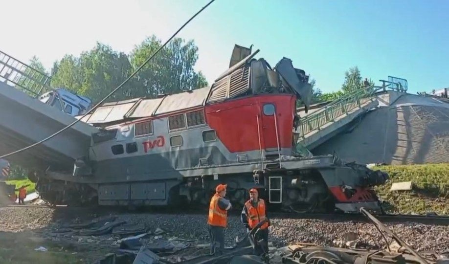 Губернатор Ярославской области выразил соболезнования после трагедии с двумя поездами