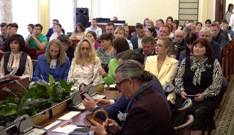 Молодых ученых наградили в правительстве Ярославской области