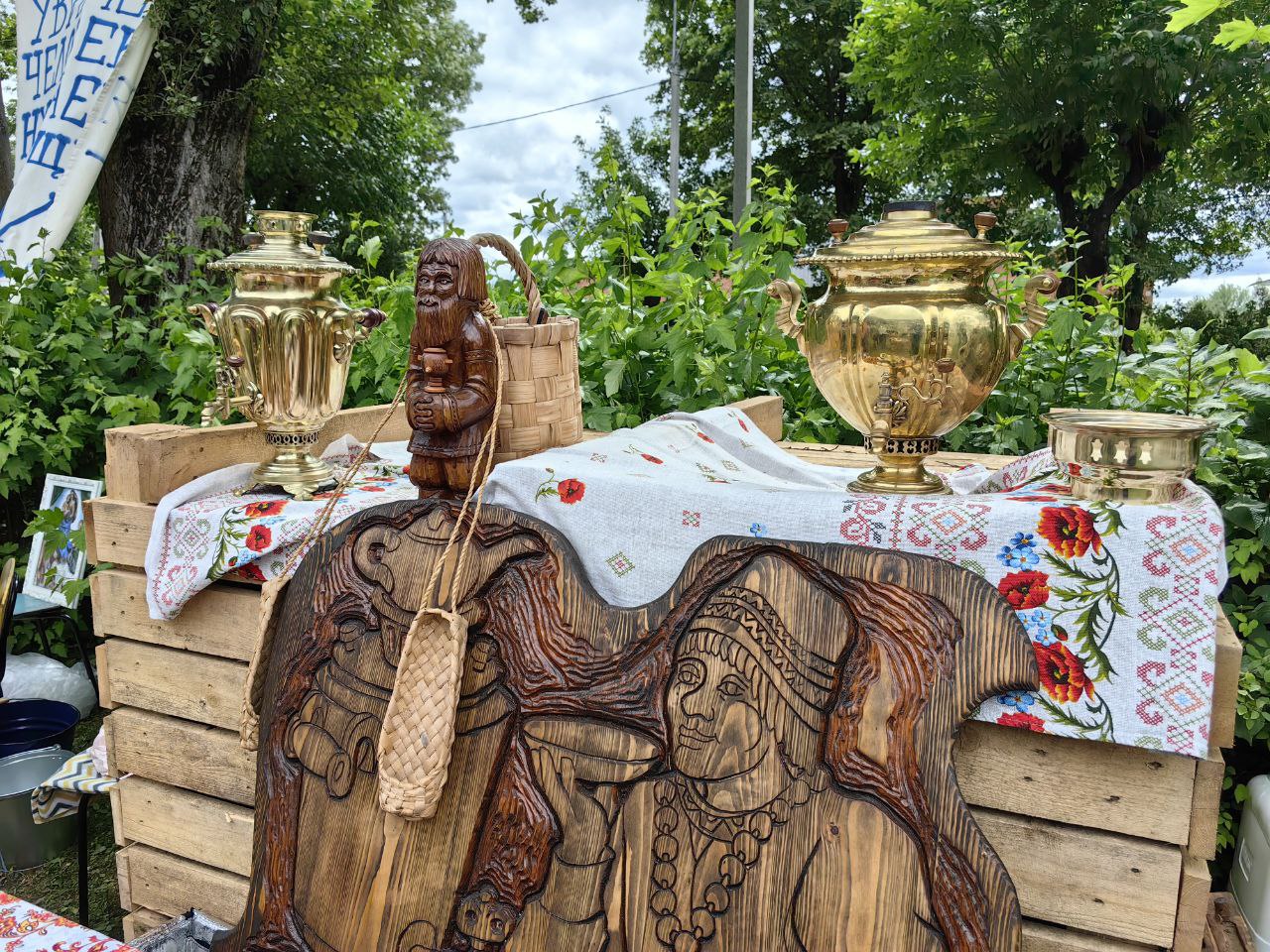 В Любиме проходит фестиваль «Шукшинские лавочки»