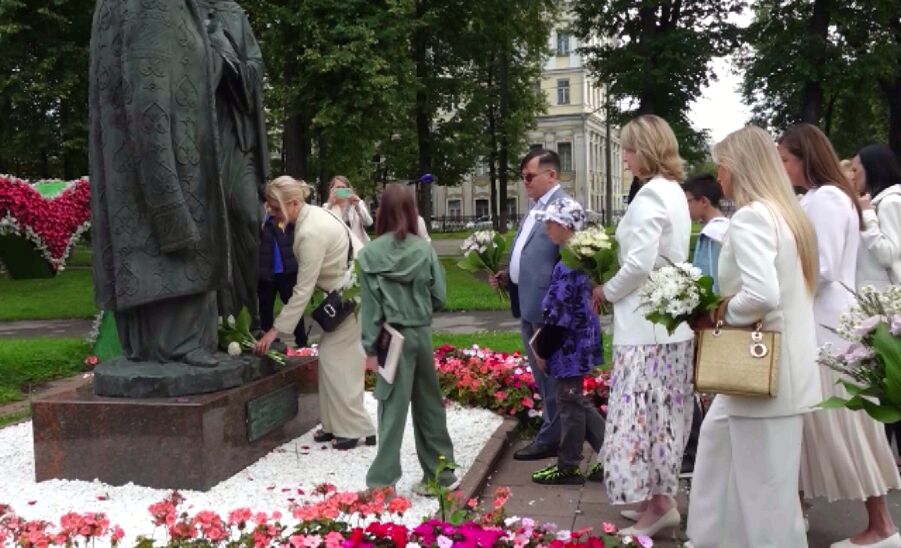 Михаил Евраев встретился в председателем правления Союза женщин России Марией Ситтель