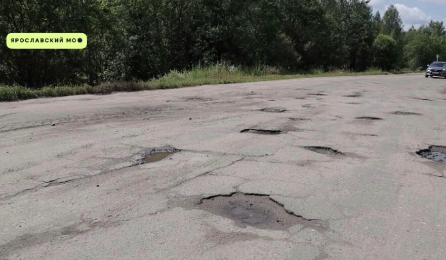 Покрытую ямами дорогу к Мокеевской школе отремонтируют уже к 1 сентября