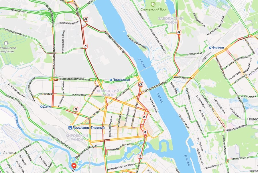Из-за непогоды в Ярославле возникли девятибалльные пробки