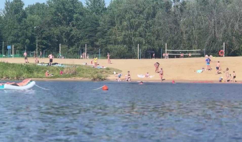 Ярославские сотрудники МЧС проверили Центральный пляж в парке «Подзеленье»