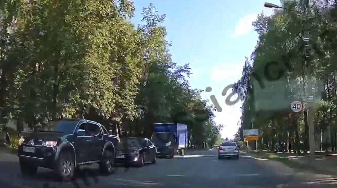 В Угличе «Газель» протаранила два автомобиля